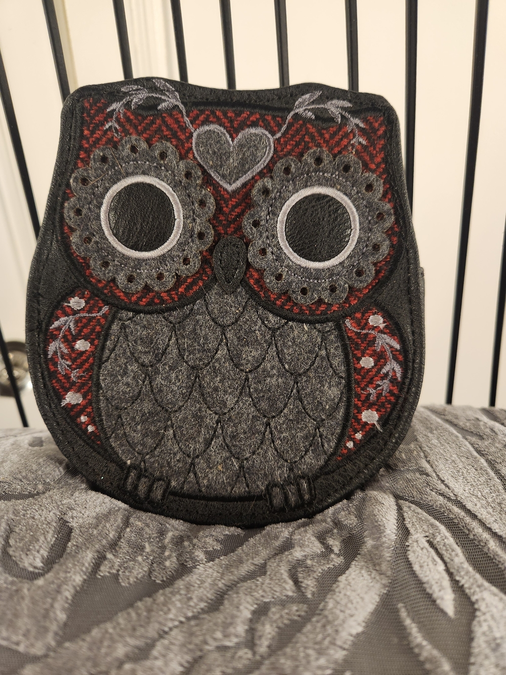 Embroidered Loundefly Owl Coin Purse